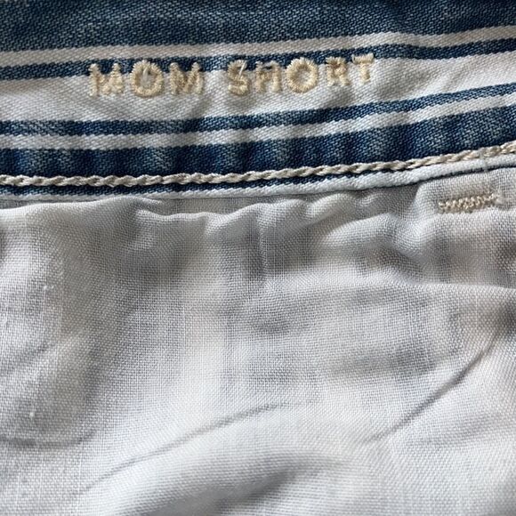 EXCELLENT CONDITION WOMEN’S SIZE 12 AMERICAN EAGLE STRIPED MOM SHORT - Picture 4 of 7